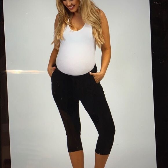 Celebrity Pink maternity Capri leggings. Super soft. Small - Picture 1 of 5